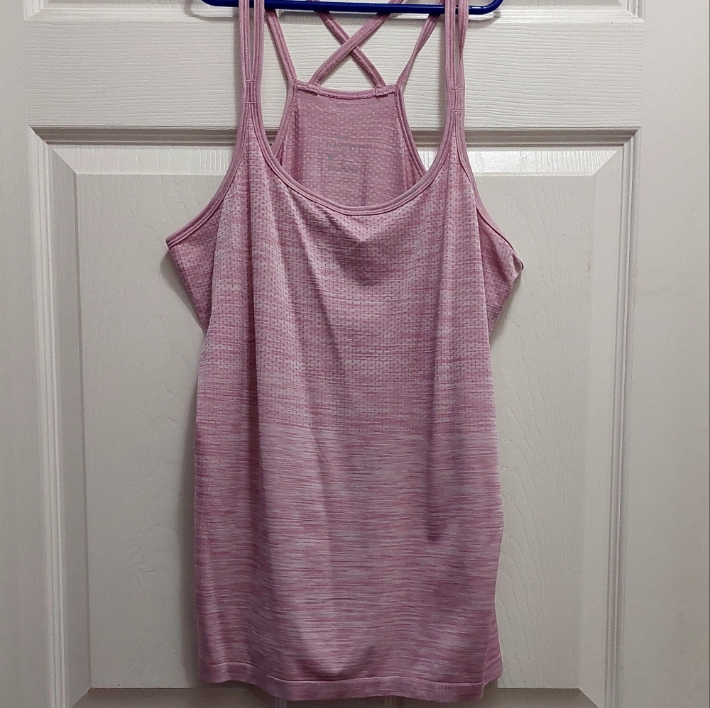 3 Nike W  tops